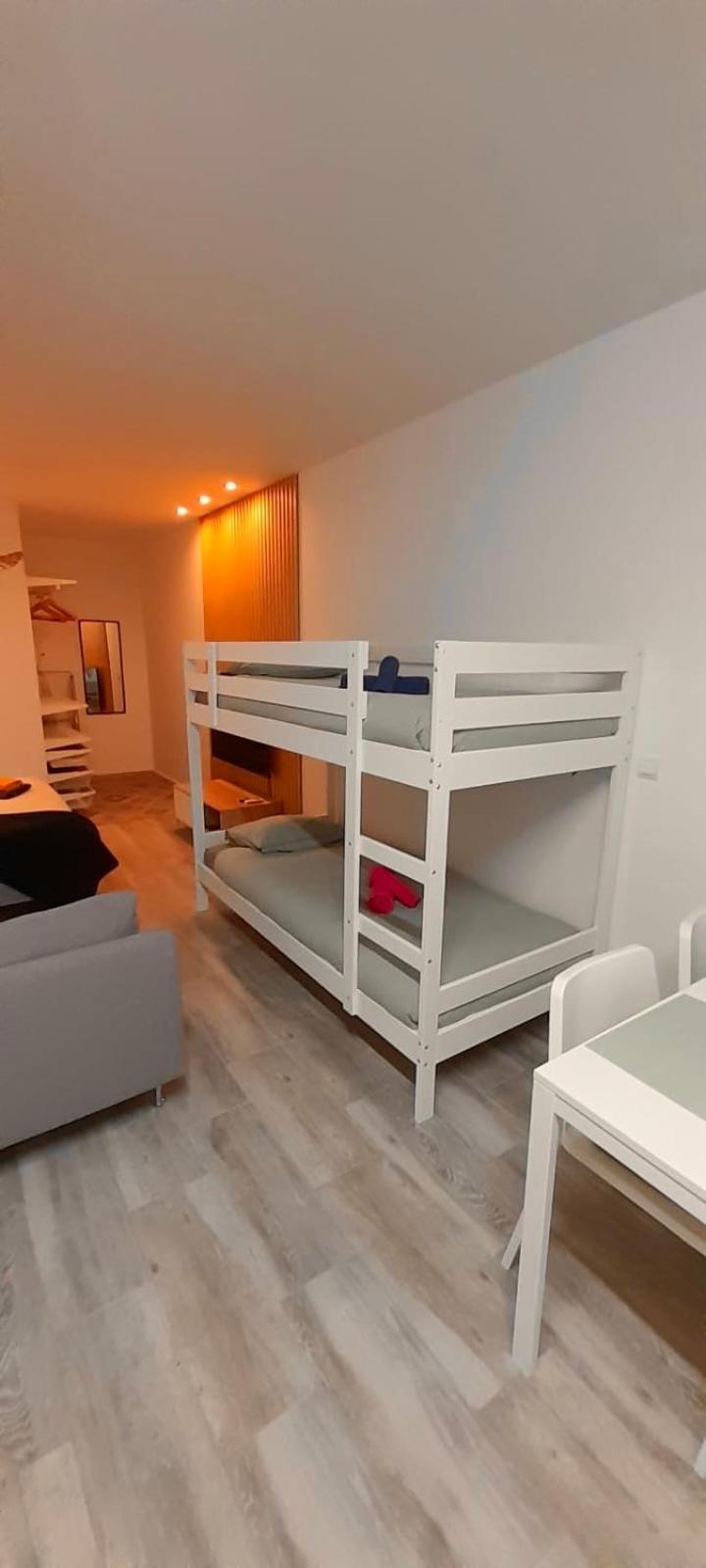 El Apartamentito De Zamarrilla Parking Gratis Incluido Малага Екстериор снимка